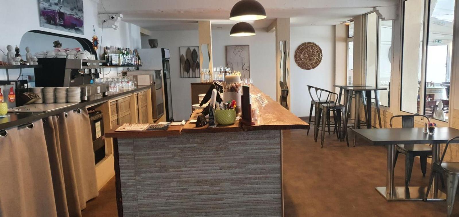 Hotel Restaurant Calypso Fos-sur-Mer Exteriör bild