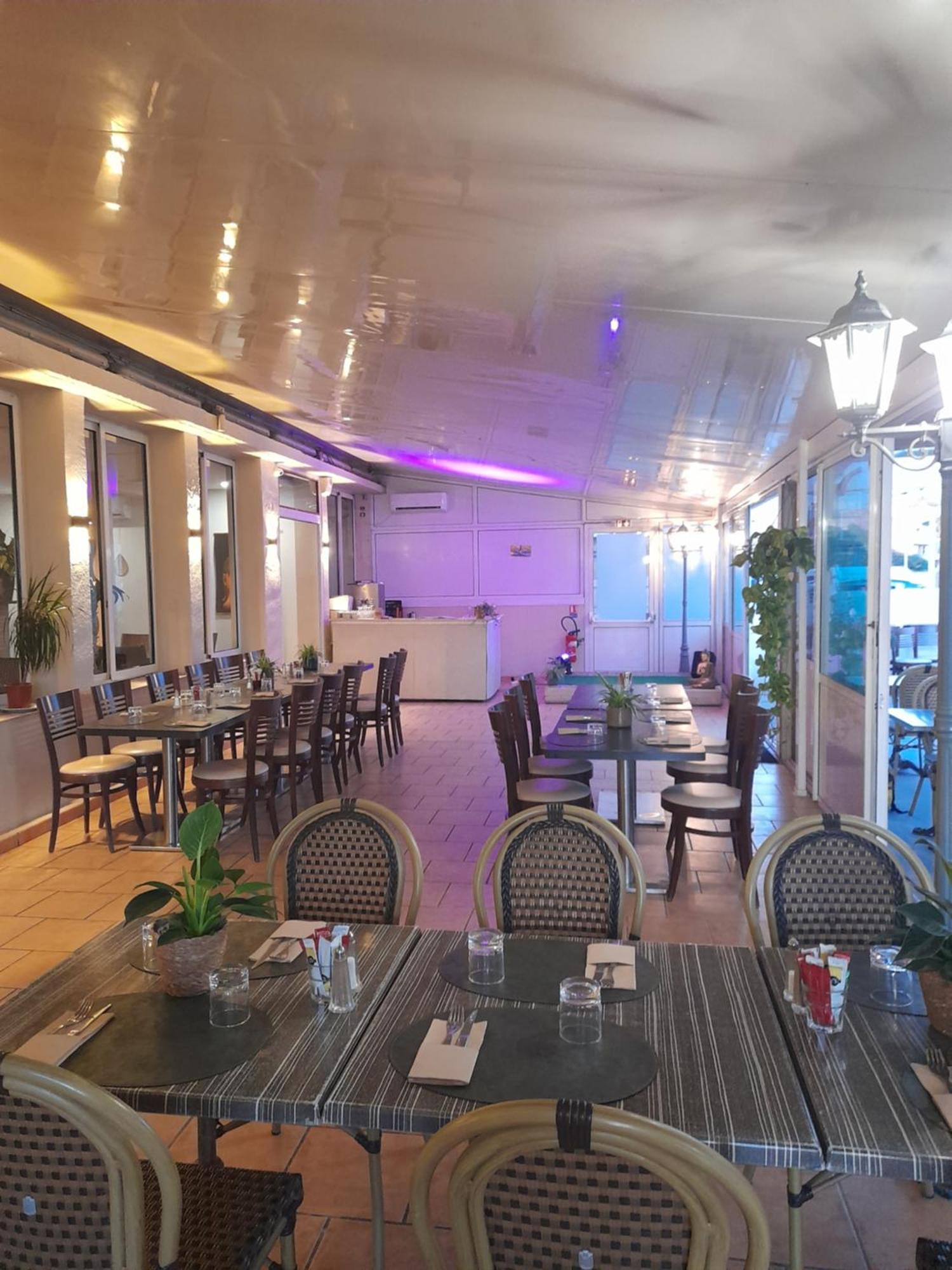 Hotel Restaurant Calypso Fos-sur-Mer Exteriör bild